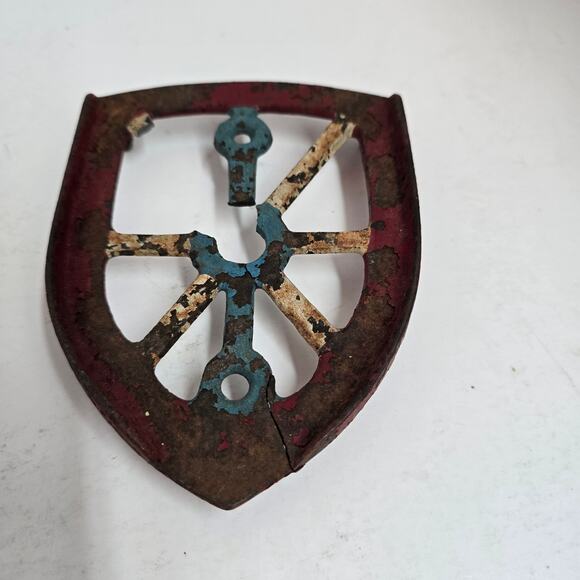 Antique Mid Century Trivets – Vintage Retro Kitchen Decor - Picture 2 of 5